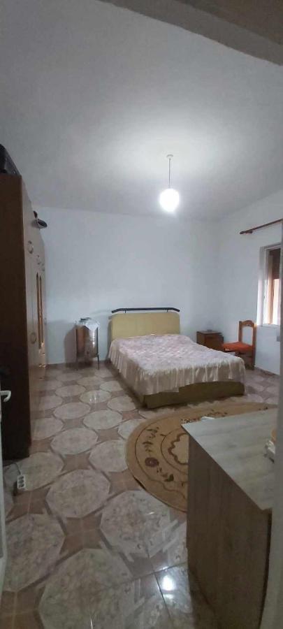 Guest House Aferdita Beqiri Berat Exteriör bild